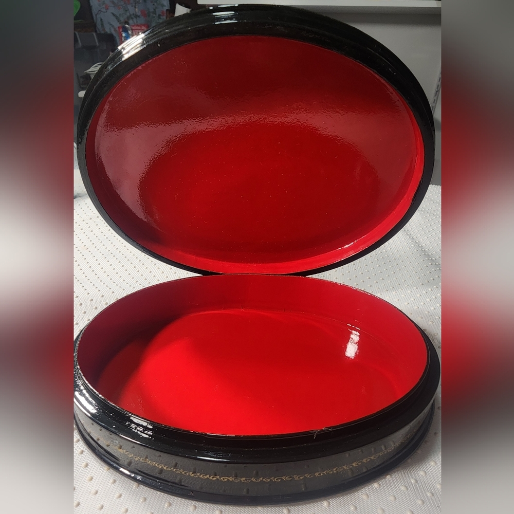Vintage Oval Fedoskino Russian Lacket Black Jewerly Box Hand Painted - Picture 2 of 10